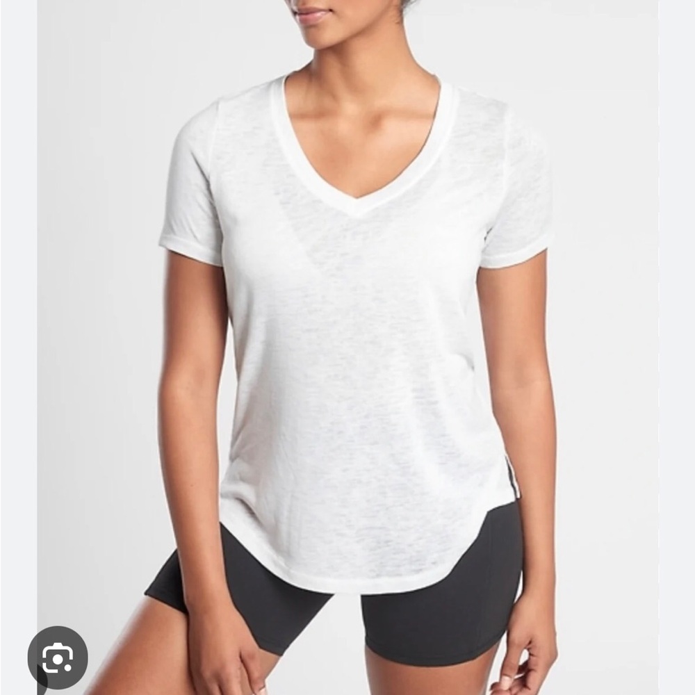 Like new! Athleta V Neck Breezy Scoop Neck White Tee/t shirt. Size S